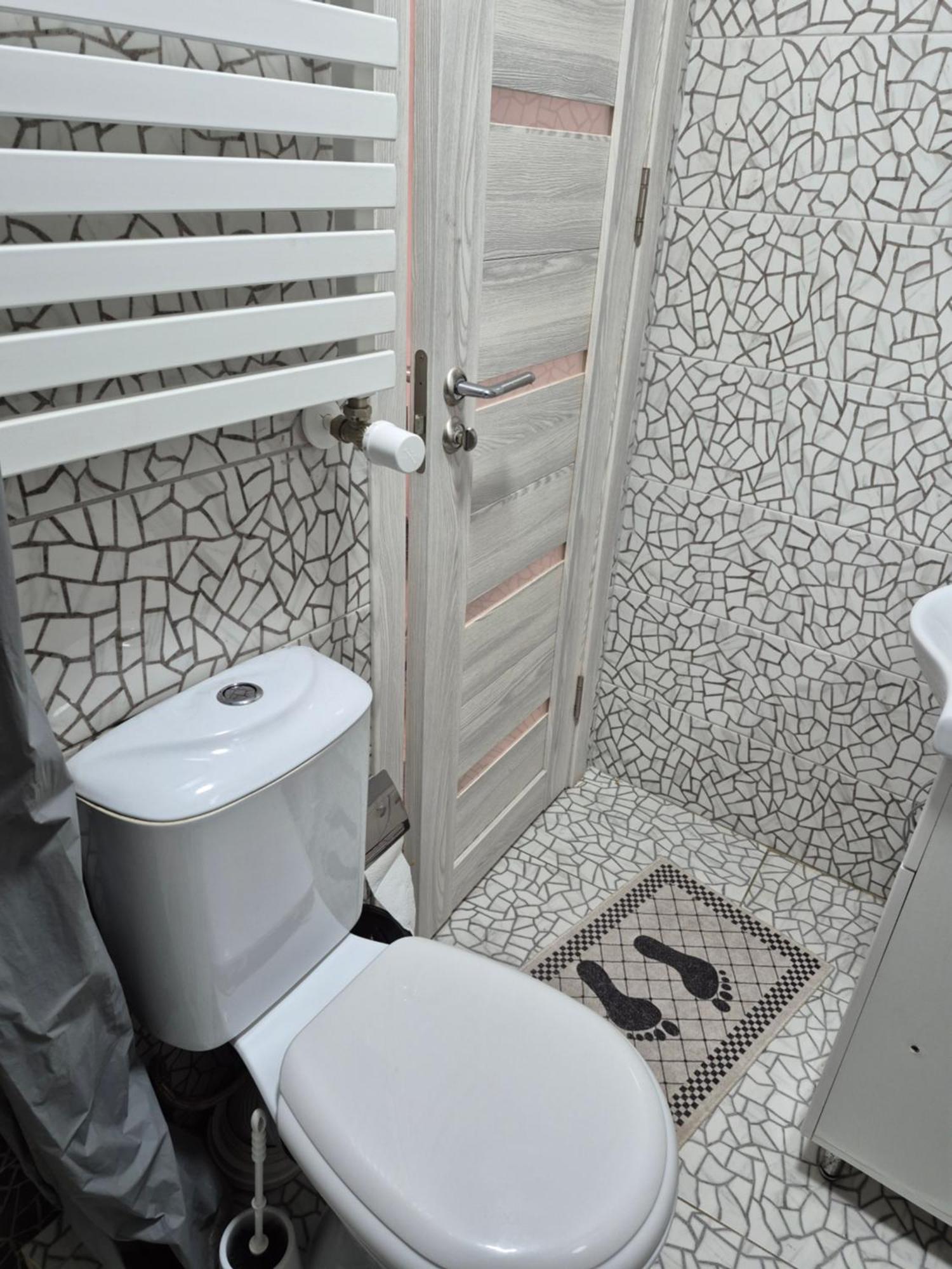 Budget Private Room Chişinău Esterno foto