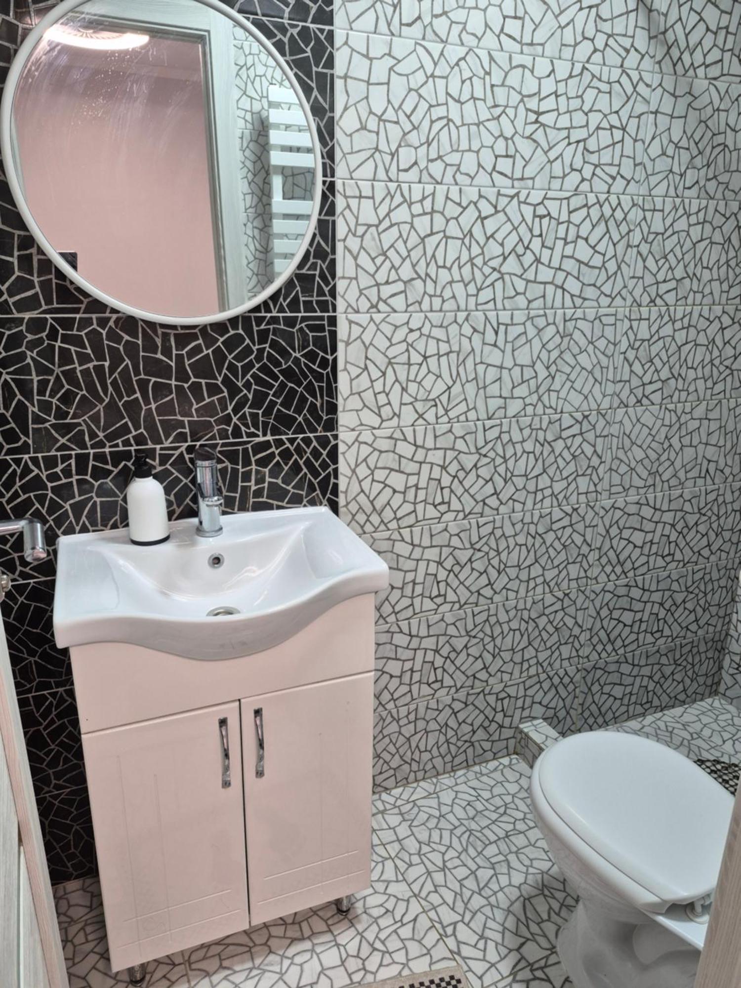 Budget Private Room Chişinău Esterno foto